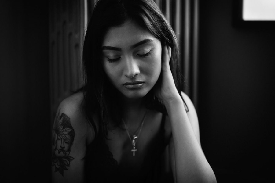 PORTRAIT femme asiatique noir et blanc