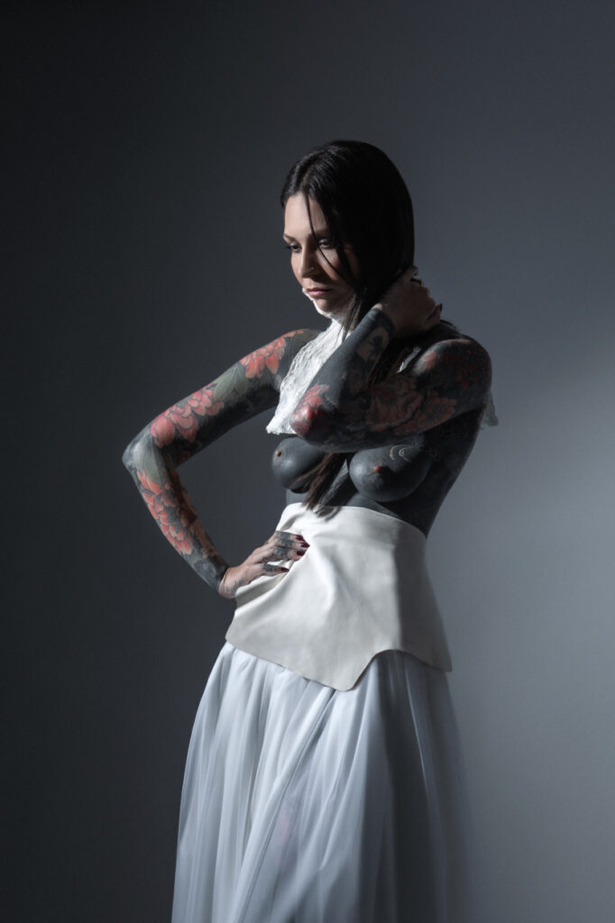 céline aieta portrait artistique femme tatouée 